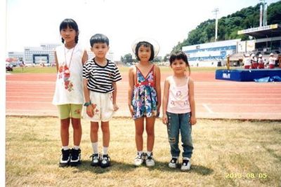 薛榕森歐翠映、易立民楊美珍隊對及廖志中小小孩87年攝影