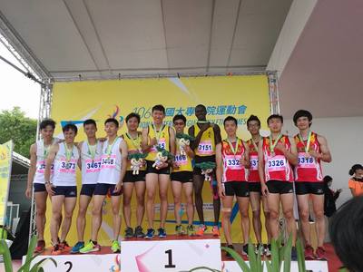 106年全大運獲男子千六接金牌3:24.3破大會